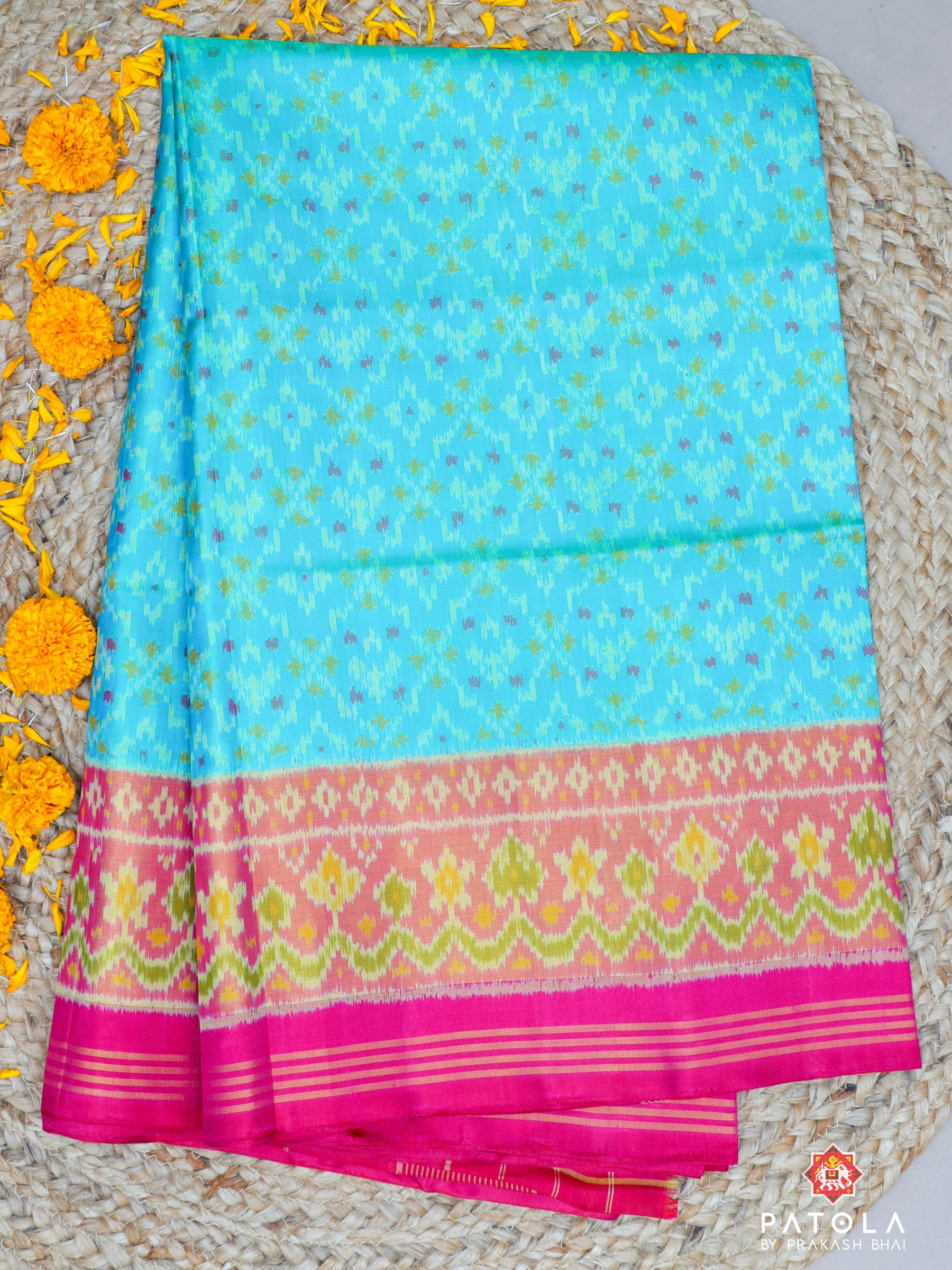 Button Phool Design With Pallu Border Contrast Single Ikat Patola Saree